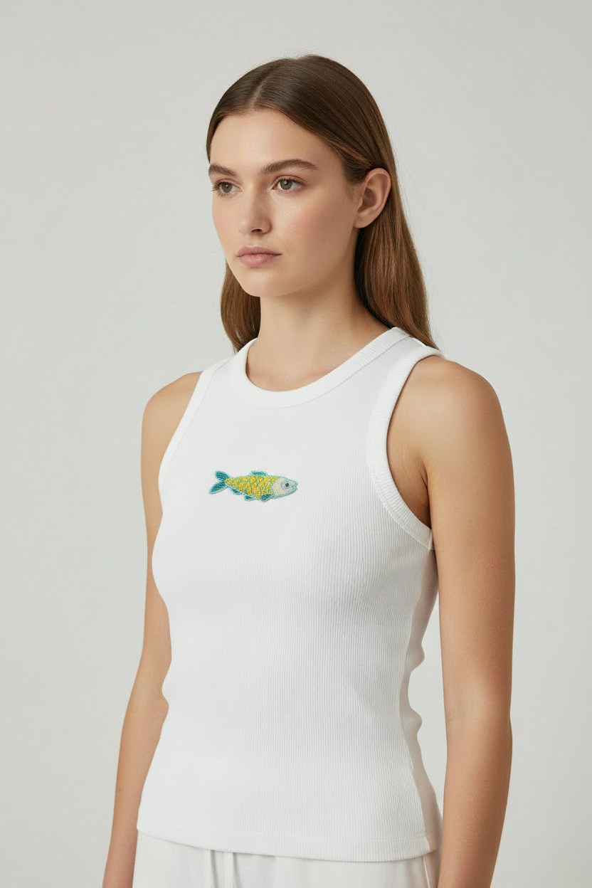 Corrected right-facing fish motif photo